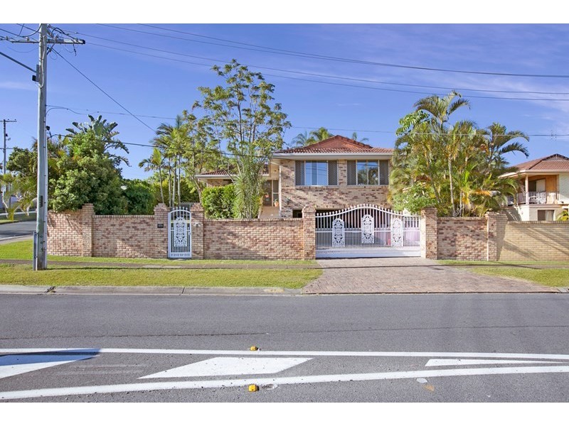 67 Dunkeith Avenue, Benowa QLD 4217