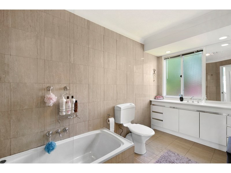 49/30 St Kevins Avenue, Benowa QLD 4217