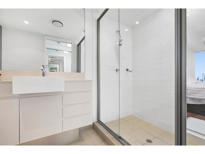 22906/5 Lawson Street, Southport QLD 4215
