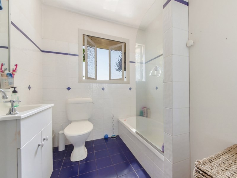 7 Berrigan Street, Southport QLD 4215