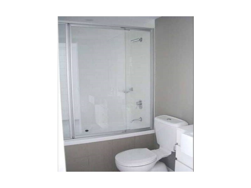 32208/9 Lawson Street, Southport QLD 4215