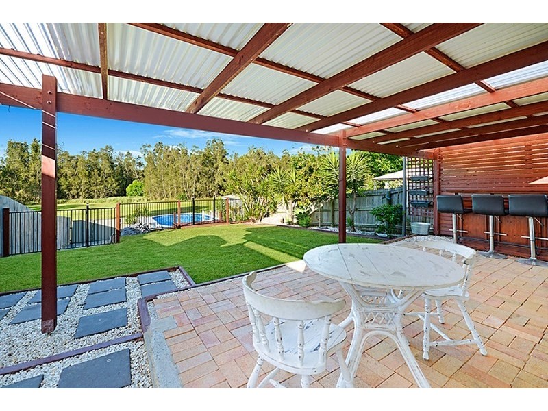 21 Meadow Brook Crescent, Merrimac QLD 4226