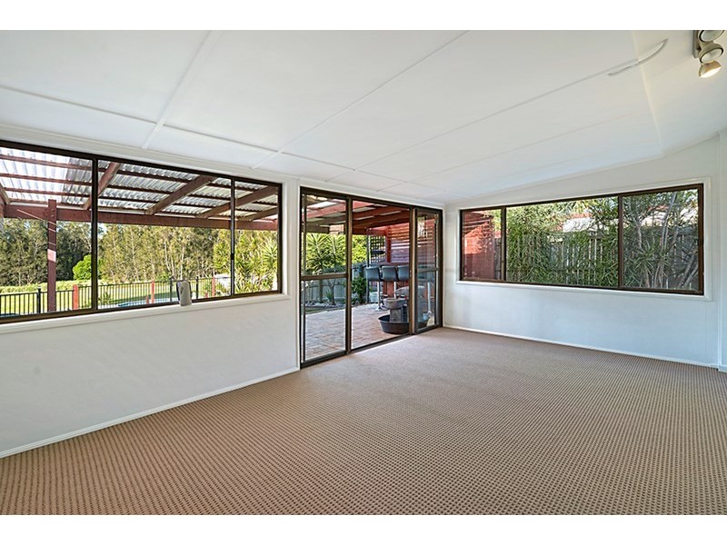 21 Meadow Brook Crescent, Merrimac QLD 4226