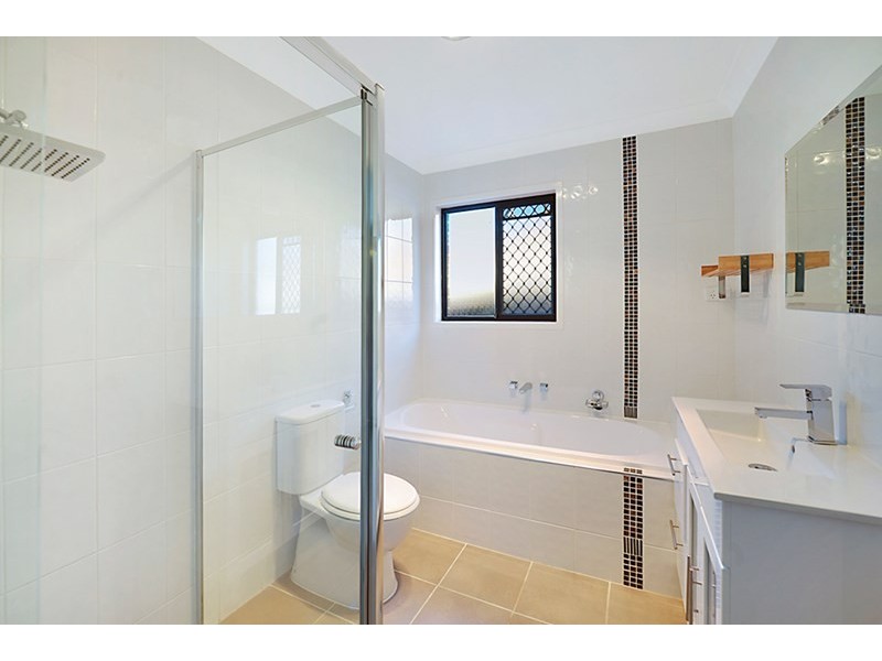 21 Meadow Brook Crescent, Merrimac QLD 4226