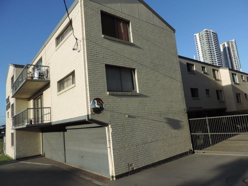 11/5-7 High Street, Southport QLD 4215