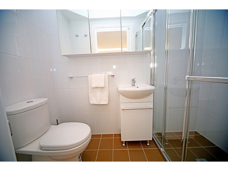 138 Eugaree Street, Southport QLD 4215