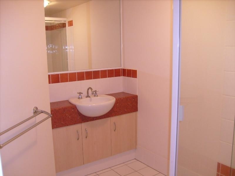 15 Park Breezes.  61 North Street, Southport QLD 4215