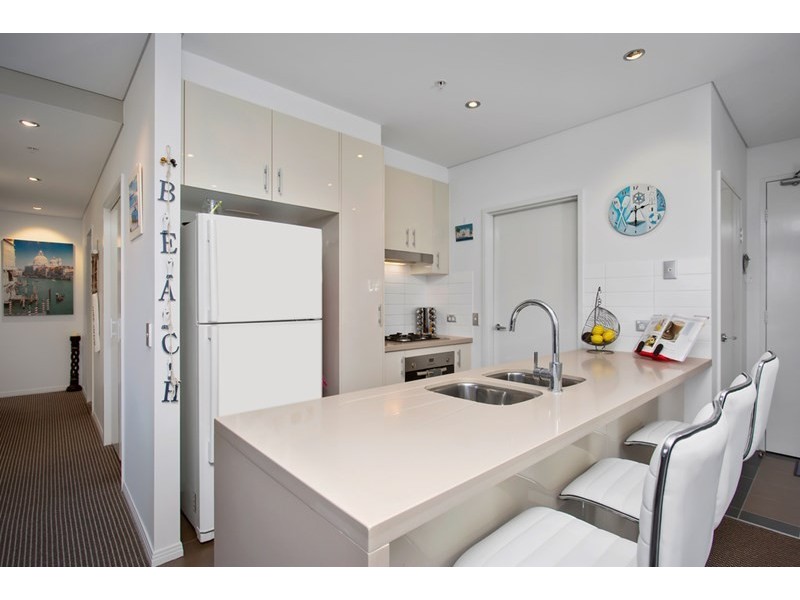 1109/2 Aqua Street, Southport QLD 4215