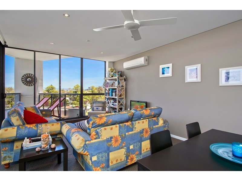 1109/2 Aqua Street, Southport QLD 4215