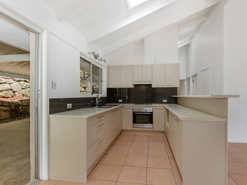 51 Lowanna Drive, Ashmore QLD 4214