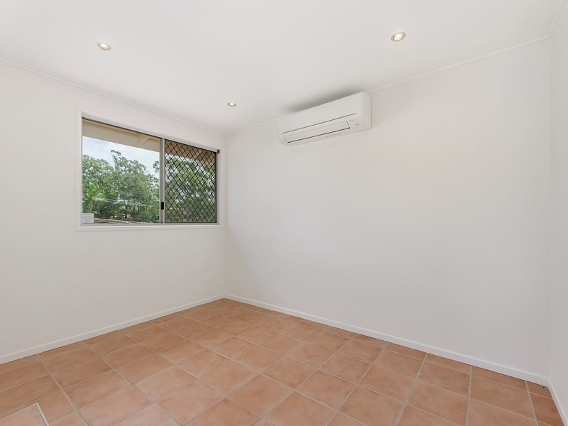 51 Lowanna Drive, Ashmore QLD 4214