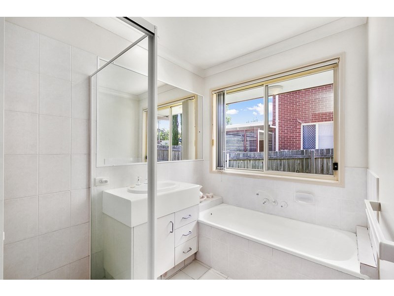 60 Greg Norman Crescent, Parkwood QLD 4214