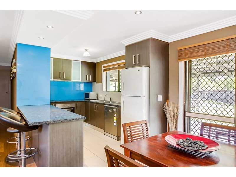 4 Koonwarra Street, Labrador QLD 4215