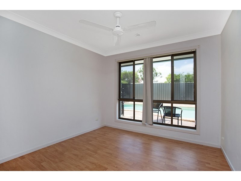 4 Koonwarra Street, Labrador QLD 4215