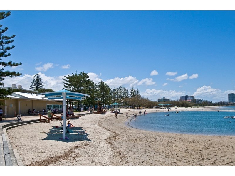 4 Koonwarra Street, Labrador QLD 4215