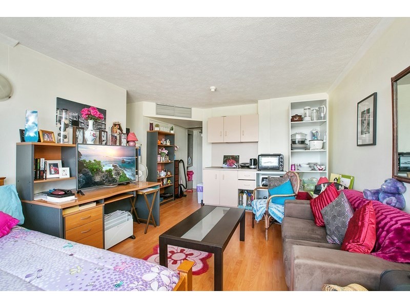 414/2 Barney Street, Southport QLD 4215