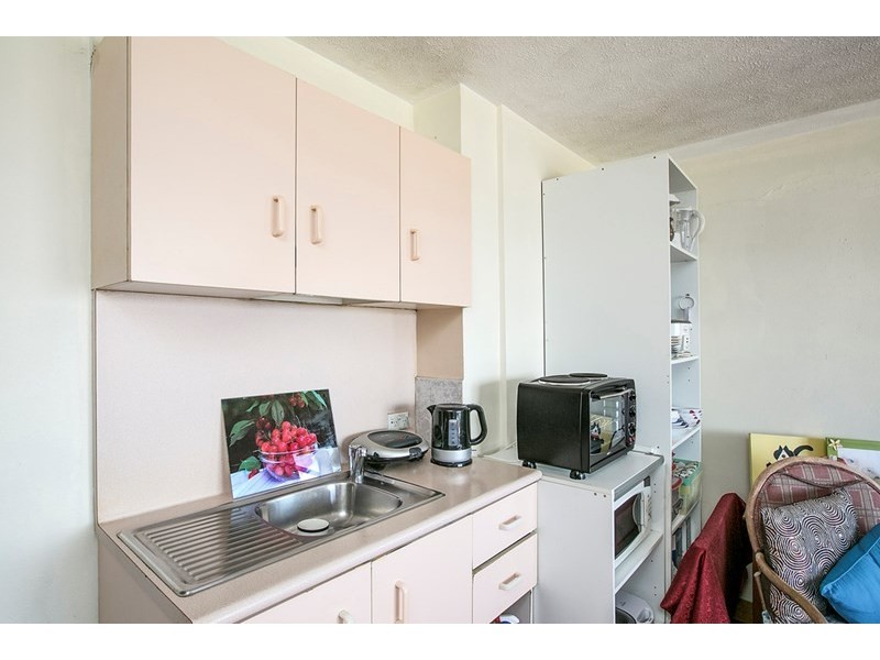 414/2 Barney Street, Southport QLD 4215
