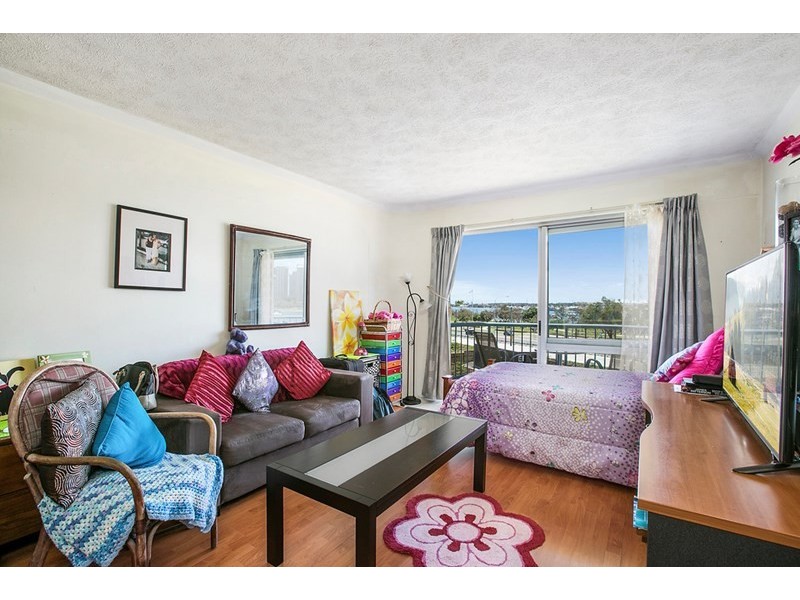 414/2 Barney Street, Southport QLD 4215