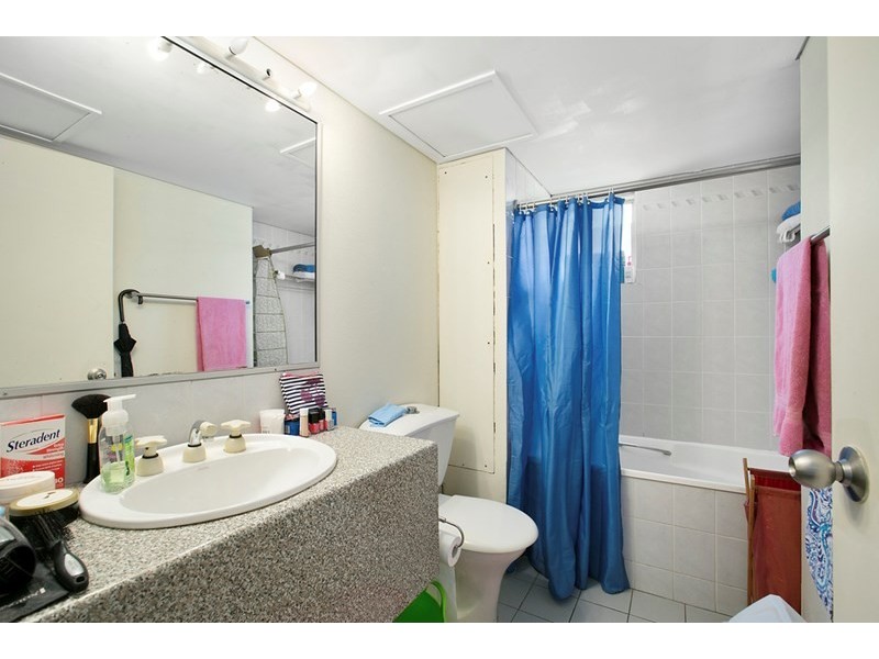 414/2 Barney Street, Southport QLD 4215