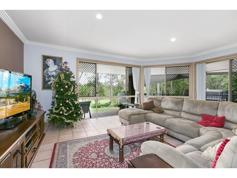 48 Peter Senior Court, Parkwood QLD 4214