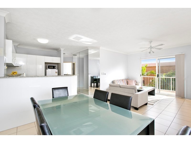 8/20 Little Norman Street, Southport QLD 4215