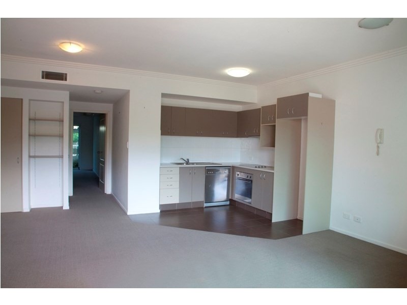 3/18-20 Rose Street, Southport QLD 4215