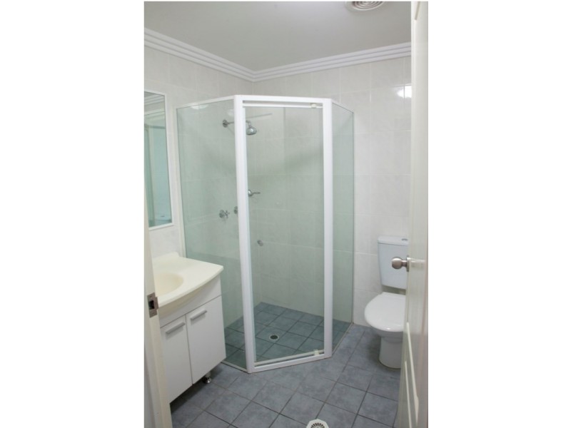 3/18-20 Rose Street, Southport QLD 4215