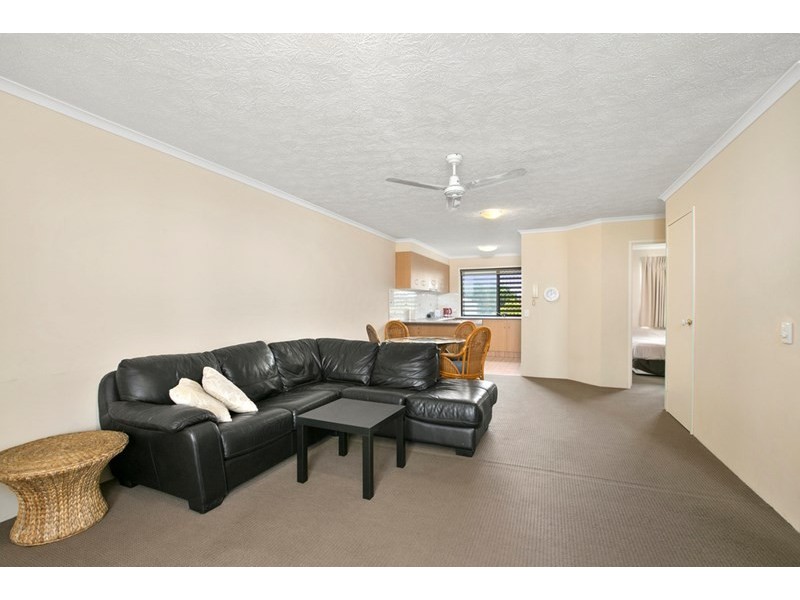 6/13 Johnston Street, Southport QLD 4215