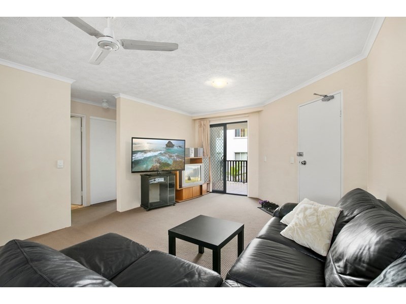 6/13 Johnston Street, Southport QLD 4215