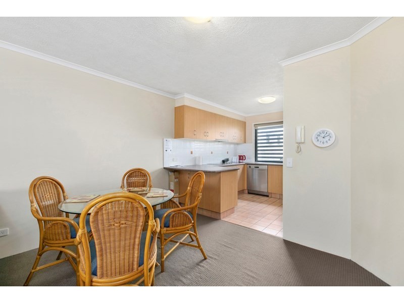 6/13 Johnston Street, Southport QLD 4215