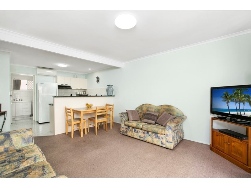 3/7 Little Norman Street, Southport QLD 4215