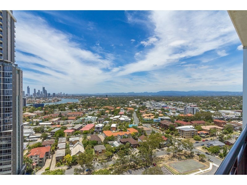 21103/5 Lawson Street, Southport QLD 4215