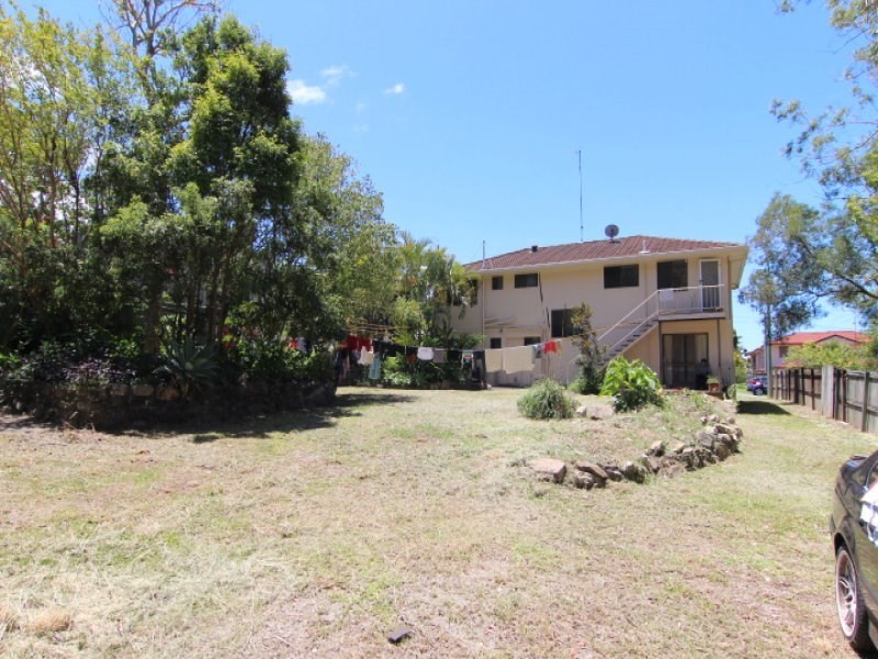 4 Blake Street, Southport QLD 4215