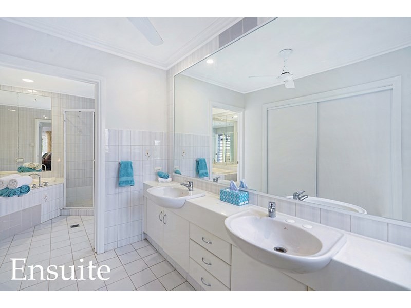 10 Panitz Street, Sorrento QLD 4217