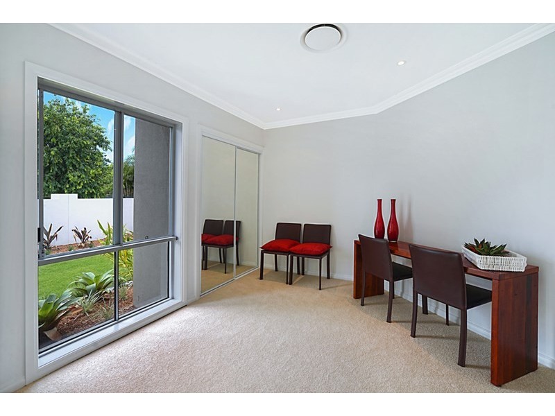 10 Panitz Street, Sorrento QLD 4217