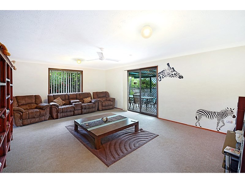 17 Kentucky Crescent, Oxenford QLD 4210