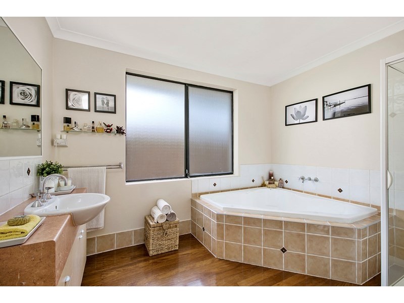 37 Fisher Avenue, Southport QLD 4215