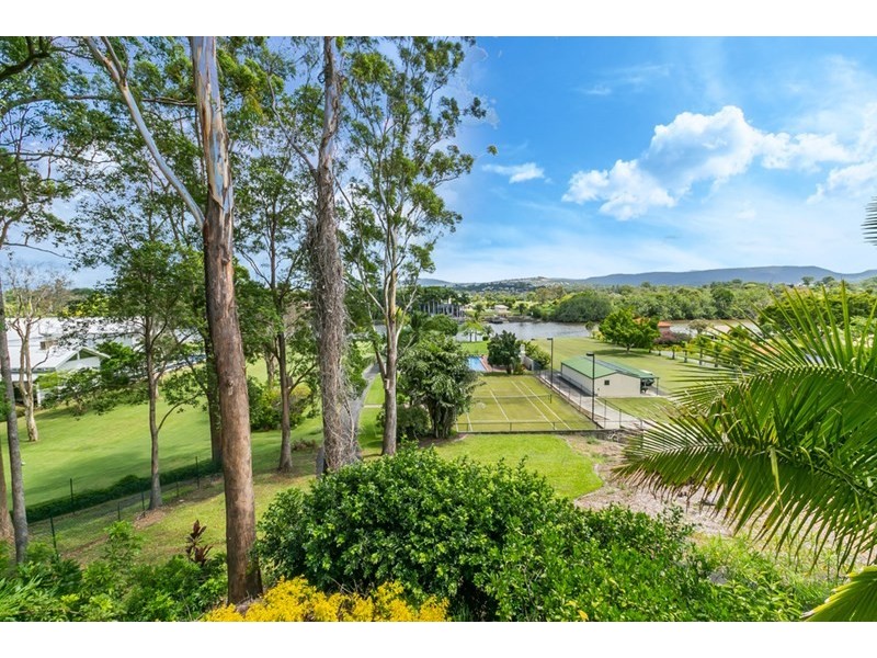 42 Reed Street, Ashmore QLD 4214