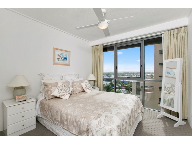 215/105 Scarborough Street, Southport QLD 4215