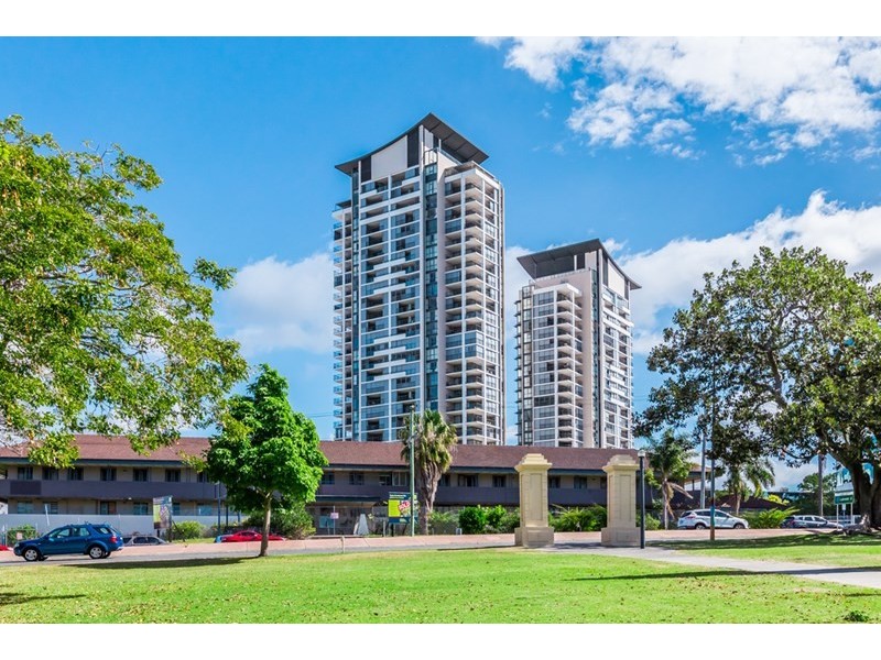 215/105 Scarborough Street, Southport QLD 4215