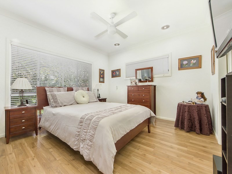 5 Ivor Court, Benowa QLD 4217