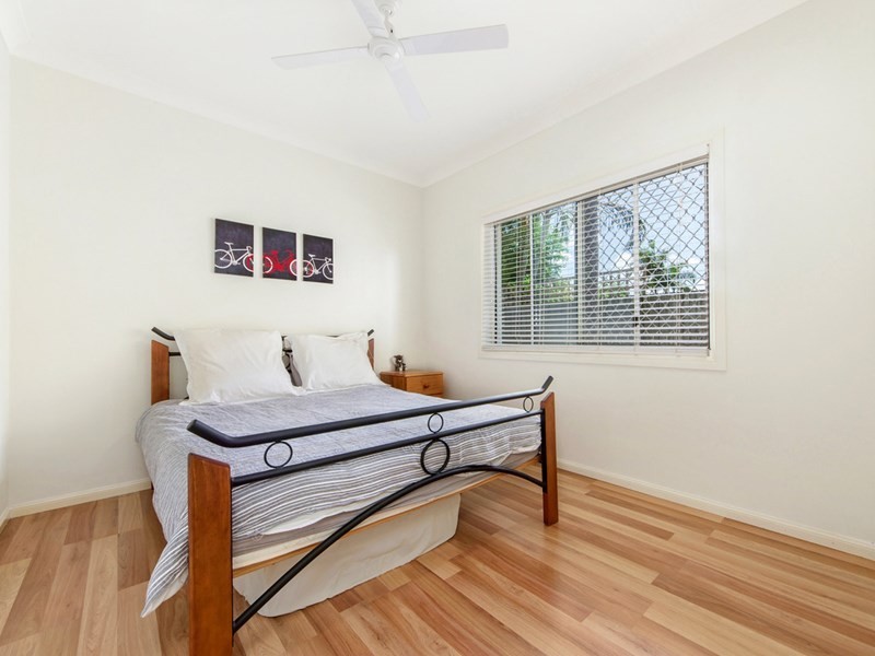 5 Ivor Court, Benowa QLD 4217