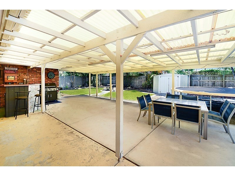 5 Coachwood Court, Burleigh Waters QLD 4220