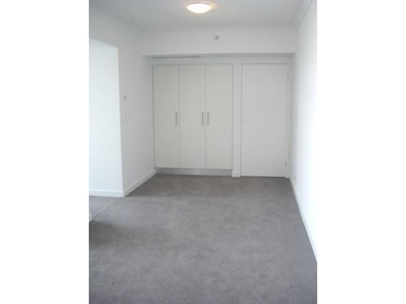 31708/9 Lawson Street, Southport QLD 4215
