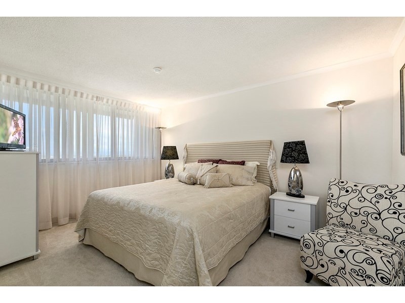 15E/10 Marine Parade, Southport QLD 4215