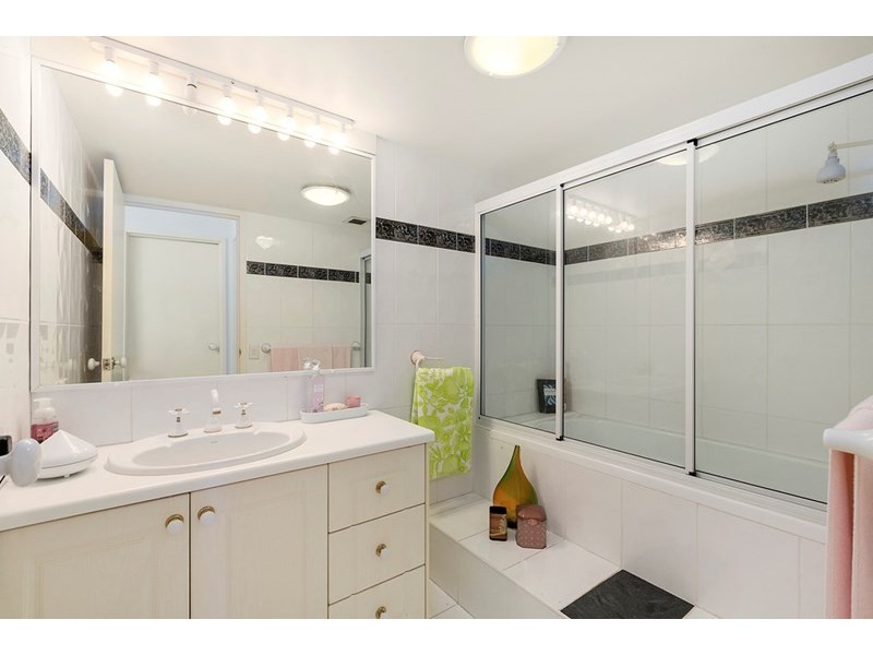 15E/10 Marine Parade, Southport QLD 4215