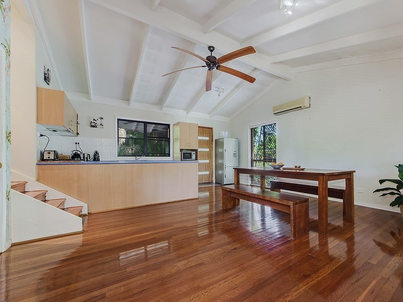 32 Cotlew Street, Southport QLD 4215