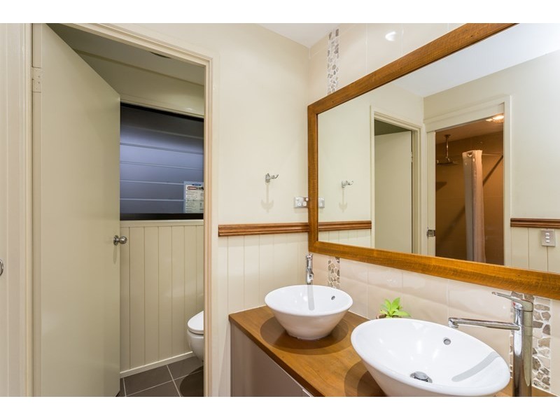 13 Ainsley Avenue, Ashmore QLD 4214