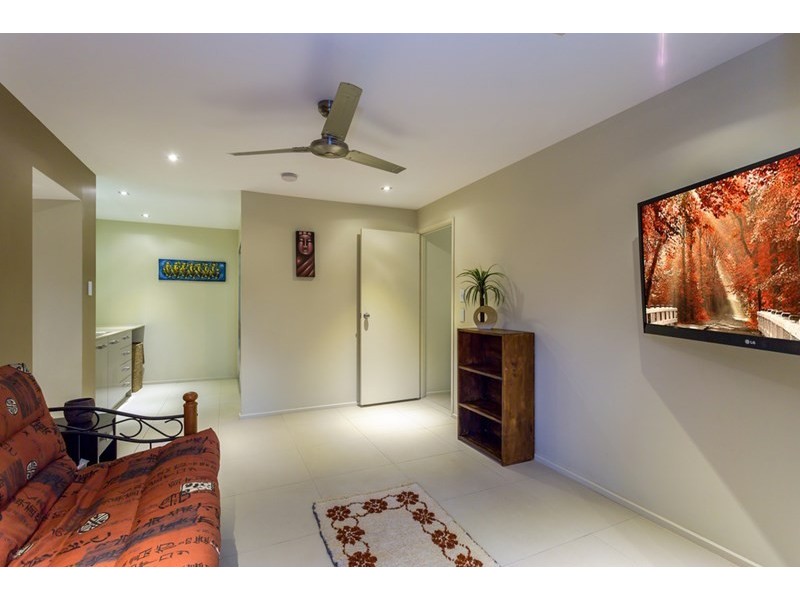 13 Ainsley Avenue, Ashmore QLD 4214