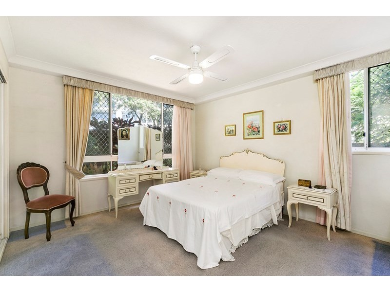 2/49 Bauer Street, Southport QLD 4215